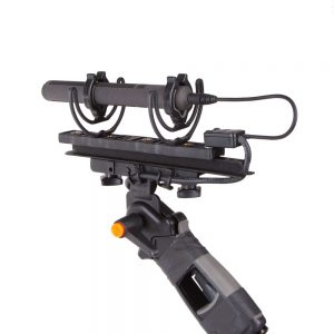 Sennheiser MKH 8060 im Rycote Windkorb, kurzes Richtrohrmikrofon mit Superniere-bis-Keule-Charakteristik.