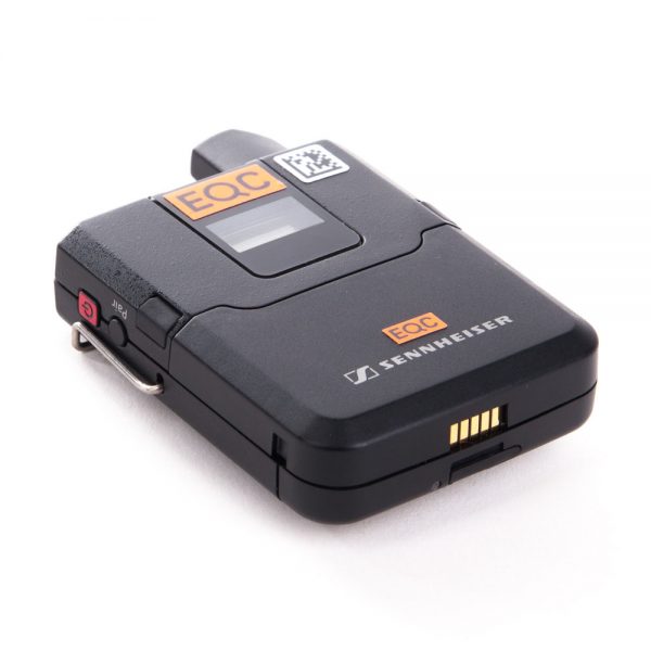 Sennheiser SK AVX digitaler Taschensender mit Mute-Schalter und wechselbarem Lithium-Ionen-Akku.