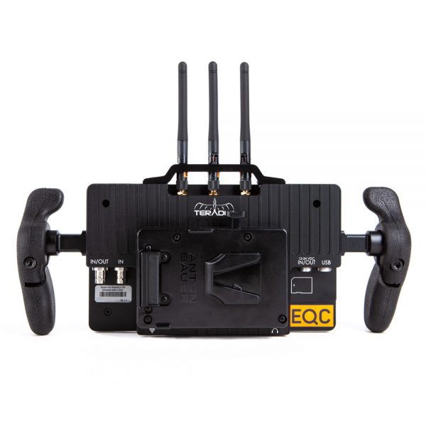 SmallHD 703 Bolt Kabelloser Regiemonitor 7 Zoll mit seitlichen Handgriffen für freihändiges Arbeiten.