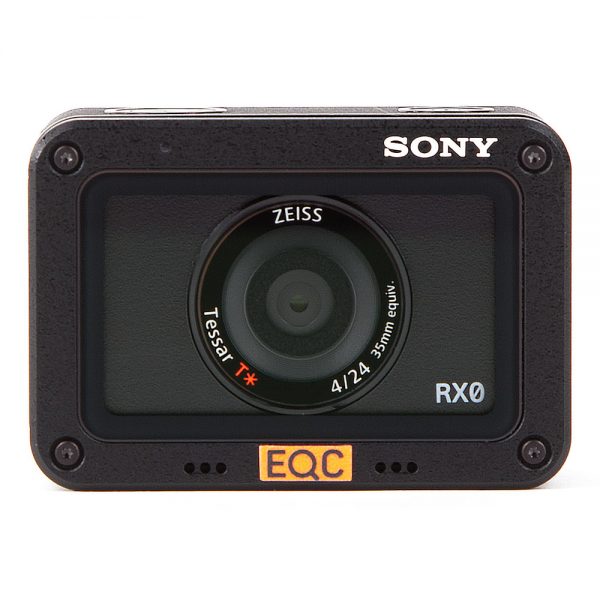 Sony DSC-RX0 ultrakompakte Action-Cam mit ZEISS-Tessar-Optik und Wasserfestigkeit bis 10 Meter.
