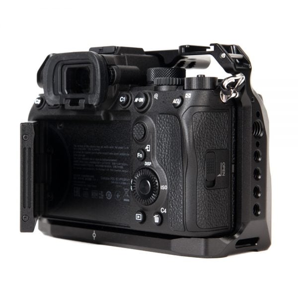 Sony Alpha a7S III spiegellose Vollformatkamera mit 4K-120p-Videoaufzeichnung und 5-Achsen-Bildstabilisierung.