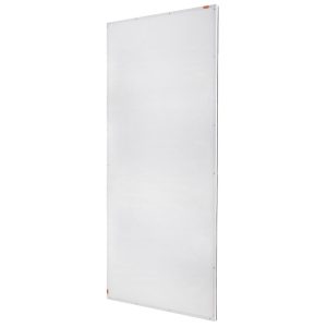 Styropor-Reflektor 2x1 m mit weißer und schwarzer Seite zum Aufhellen oder Abschatten.