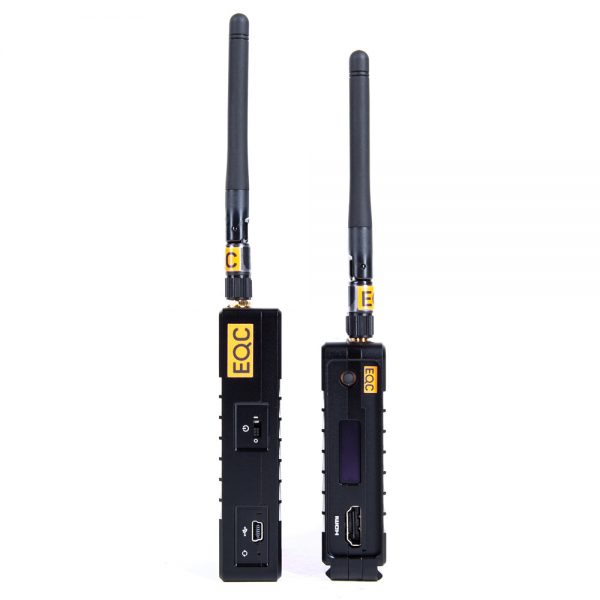 Teradek Bolt 1000 XT Sender und Empfänger mit HDMI-Anschluss und schwarzem Displaymodul im Detail.