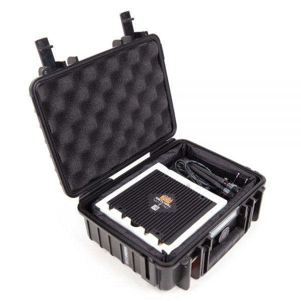 Teradek Link Access Point in gepolstertem Hartschalenkoffer mit Antennen für den Transport.
