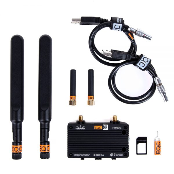Zubehör des Teradek Node mit Ersatzantennen, USB-Kabeln, SIM-Karte und SIM-Auswurfnadel.