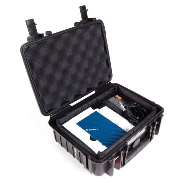 Teradek Serv Pro Video-WLAN-Server in gepolstertem Hartschalenkoffer für den Transport.