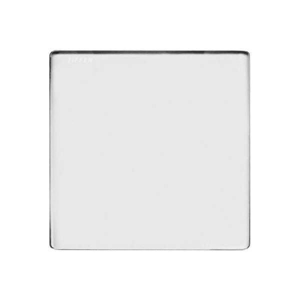 Tiffen 4x4 Black Pro-Mist 1/8 Diffusionsfilter lässt Lichtspitzen sanft aufblühen bei erhaltener Detailschärfe.