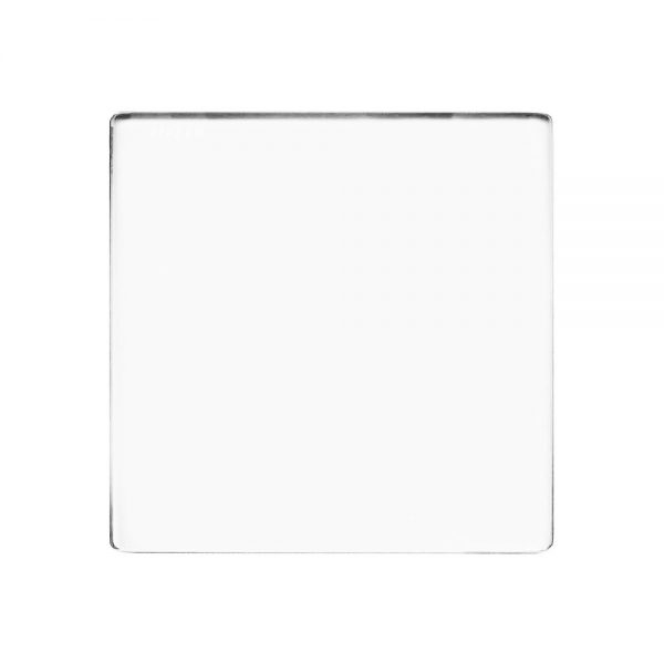 Tiffen 4x4 Clear Filter aus unvergütetem ColorCore-Glas schützt die Frontlinse ohne Lichtreduzierung.