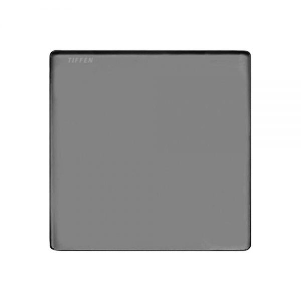 Tiffen 4x4 IR ND 0.9 Filter reduziert die Belichtung um drei Blendenstufen und dämpft Infrarot oberhalb 700 nm.