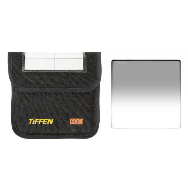 Tiffen 5.65x5.65 ND 0.6 Weichkanten-Filter, verpackt mit schwarzer ColorCore-Schutztasche.