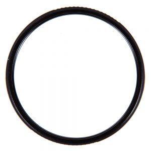 Tiffen 77mm UV-Schutzfilter aus ColorCore-Glas zum Schutz der Frontlinse vor Kratzern und Staub.