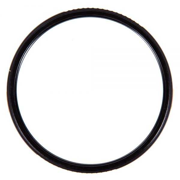 Tiffen 77mm UV-Schutzfilter aus ColorCore-Glas zum Schutz der Frontlinse vor Kratzern und Staub.