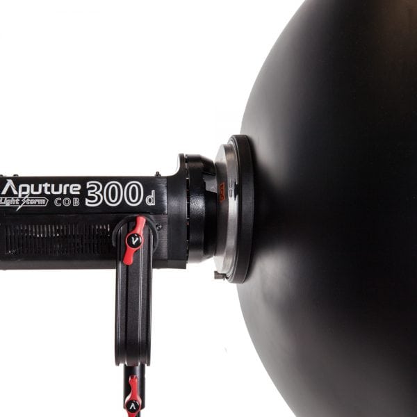 Walimex Beauty Dish mit 70 cm Durchmesser und Bowens-Anschluss für fokussiertes, weiches Licht.