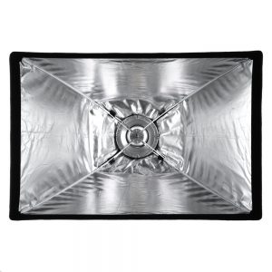 Walimex pro Softbox Easy 90 x 60cm, Innenansicht mit silberner Reflexfläche und Speedring-Adapter.