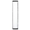Schmale Streifen-Softbox mit schnellem Easy-Aufbau; erzeugt lange, schmale Lichtkanten und Reflexe für Kanten- und Streiflicht. Walimex pro Softbox Strip Light Easy 140 x 30cm mit montiertem weißen Frontdiffusor.