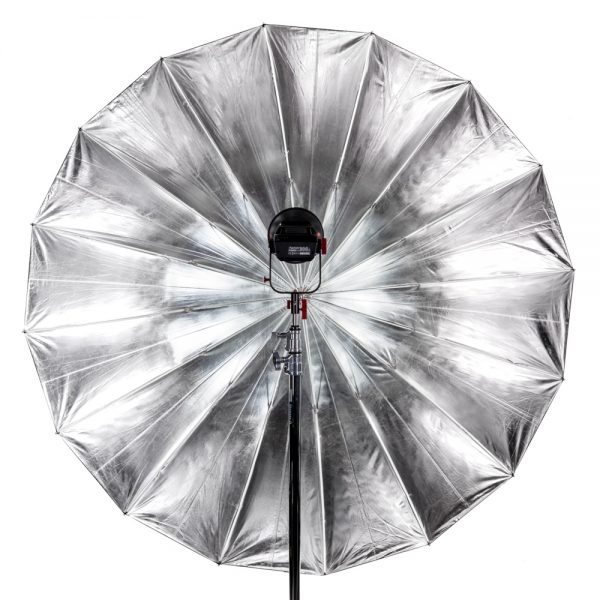 Westcott Parabolschirm silber 7 Fuß / 2,13 m für weiches, zugleich gerichtetes und kräftiges Blitz- oder Dauerlicht.