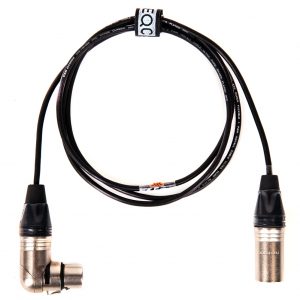 Hochflexibles Mikrofonkabel mit 90 Grad abgewinkelter XLR3-Buchse und 1,5 m Länge.