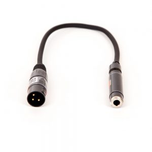 Adapterkabel mit XLR-Stecker auf eine 6,3-mm-Stereo-Klinkenbuchse und 20 cm Länge.