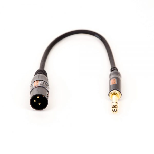 Adapterkabel mit XLR-Stecker auf einen 6,3-mm-Stereo-Klinkenstecker und 20 cm Länge.