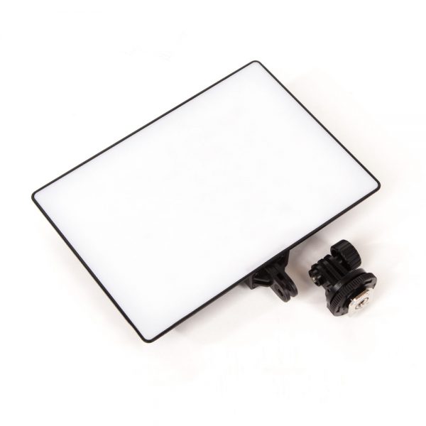 Yongnuo YN300 Air Bi-Color-LED-Panel mit 96 SMD-LEDs und Farbtemperatur von 3200 bis 5500 Kelvin.