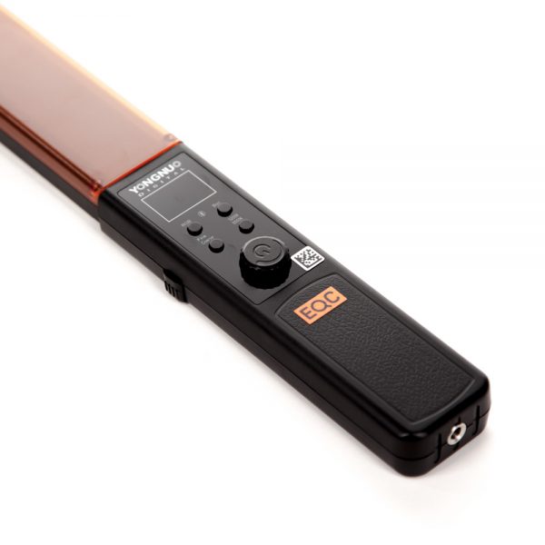 Yongnuo YN360 RGB-LED-Lichtstab mit einstellbarer Farbtemperatur von 3200 bis 5500 Kelvin plus RGB.