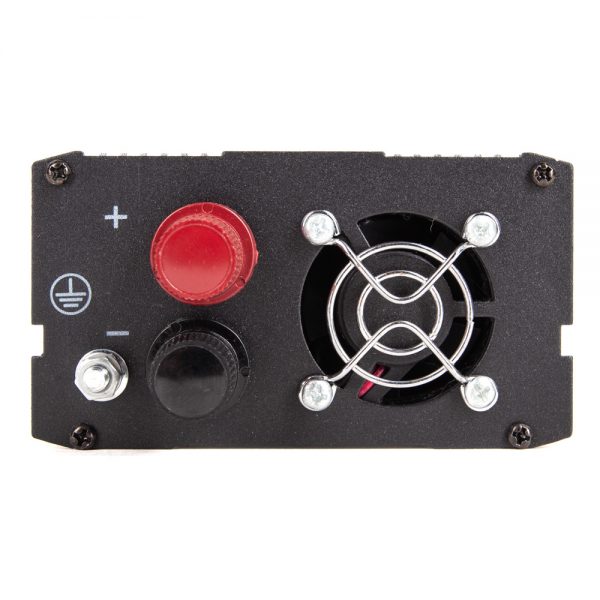 e-ast CLS300-12 ist ein Sinus-Wechselrichter, der 12 V Gleichspannung in 230 V Netzspannung mit 300 W Dauerleistung wandelt.