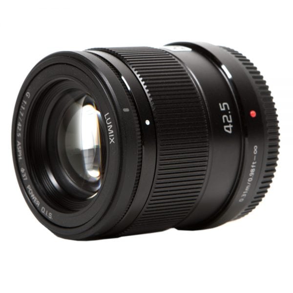 Panasonic Lumix G 42,5mm f/1,7 Objektiv mit optischem Bildstabilisator für Micro Four Thirds.