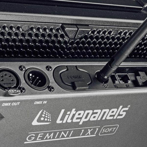 Litepanels Gemini 1x1 Soft Panel RGBWW-LED-Leuchte mit CRI 97 und Farbtemperaturbereich 2700 bis 10000 K.
