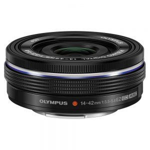Olympus M.Zuiko 14-42mm f/3.5-5.6 EZ Pancake-Zoomobjektiv mit elektronischem Zoom-Mechanismus.