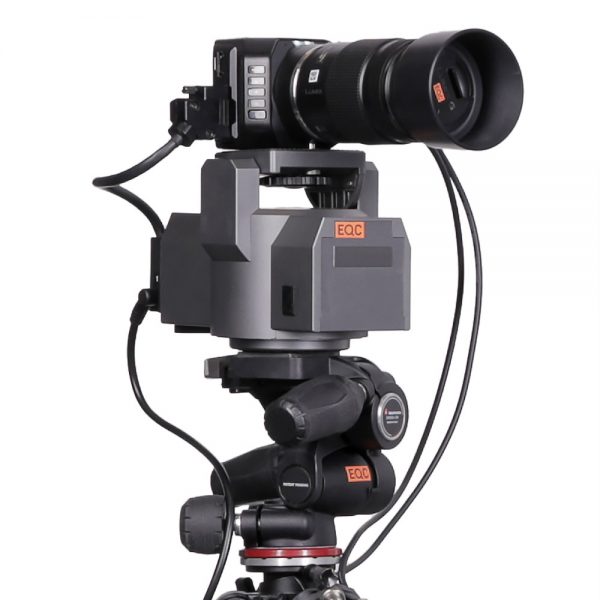 Pan/Tilt Remote Head für Blackmagic Micro Studio Kamera 4K mit 340° Schwenk- und ±15° Neigebereich.