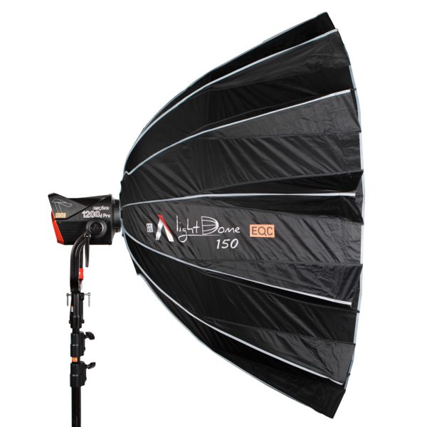 Aputure Light Dome 150 Softbox mit 150 cm Durchmesser und Bowens-Mount für Interviews und Porträts.