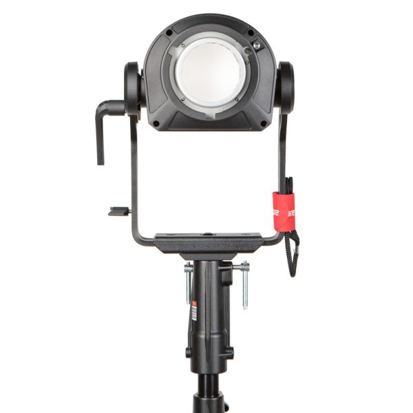 Aputure Light Storm LS 600c Pro RGBWW-LED-Scheinwerfer mit Farbtemperatur 2300 bis 10.000 K und Bowens-Anschluss.
