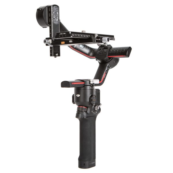DJI Ronin RS3 Pro Combo Gimbal mit 4,5 kg Nutzlast und nur 1,5 kg Eigengewicht aus Kohlefaser.
