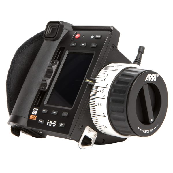 ARRI Hi-5 Funkschärfe + cforce Mini RF Motor, ein drahtloses Handbediengerät mit 3-Zoll-Touchscreen.