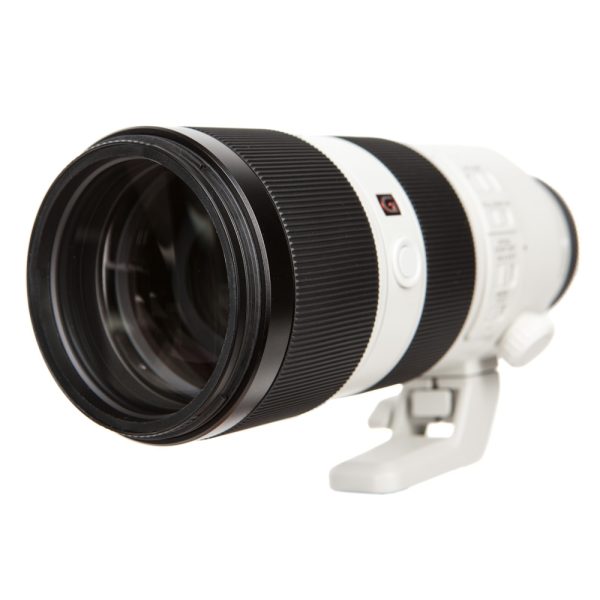 Sony FE 70-200mm f/2.8 GM OSS II, Tele-Zoomobjektiv mit vierfach schnellerem Autofokus und 77-mm-Filtergewinde.