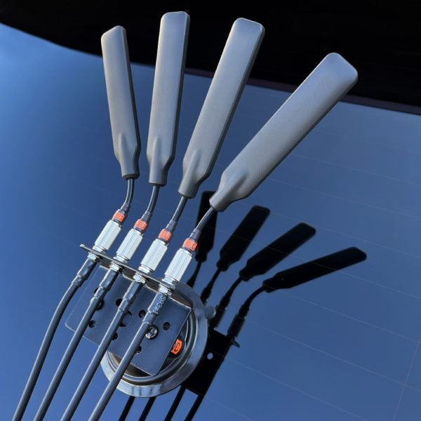 DJI Transmission High-Gain Antennenset mit 8 Antennen, steigert die Signalstärke um bis zu 40 %.