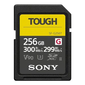 Sony SF-G Tough SDXC-Speicherkarte mit 256 GB Kapazität und einer Lesegeschwindigkeit von bis zu 300 MB/s.
