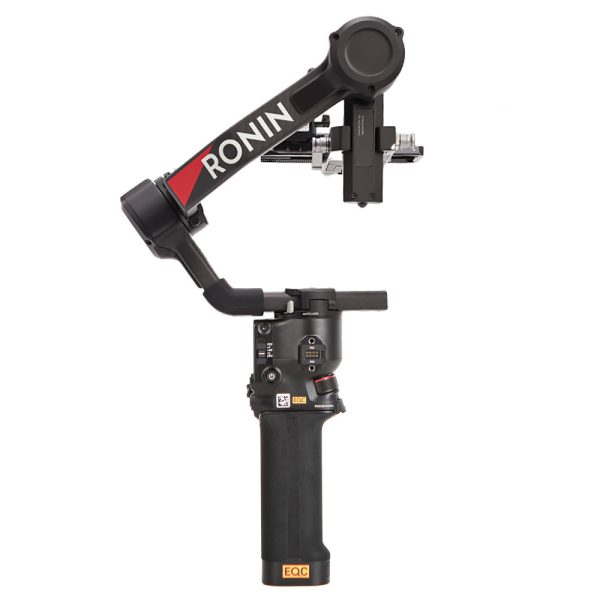 DJI Ronin RS4 Pro Combo Gimbal mit 4,5 kg Tragfähigkeit und nur 1,24 kg Eigengewicht.