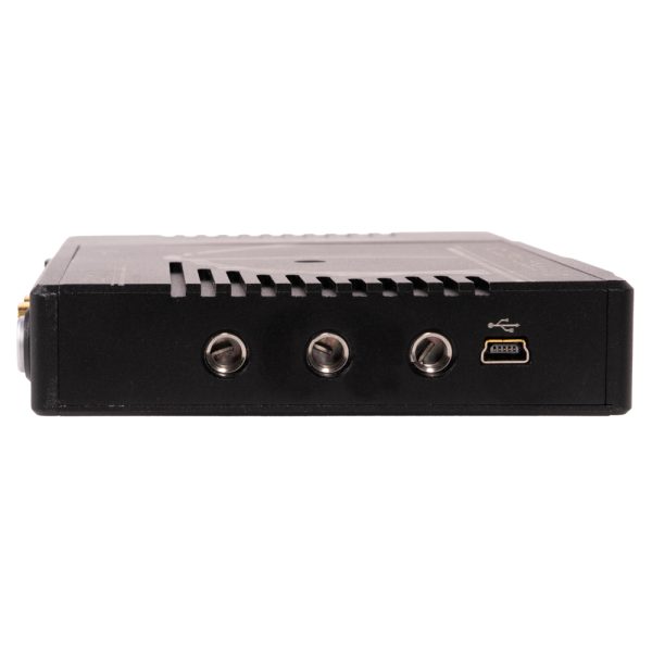 DwarfConnection X.LINK S1 MKII WHDI-Empfänger von der Seite mit drei Antennenanschlüssen und Mini-USB.