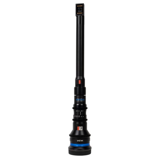 Laowa 24mm T14 Periprobe stehend mit EF-Anschluss unten, Fokus- und Blendenring und langem Tubus.