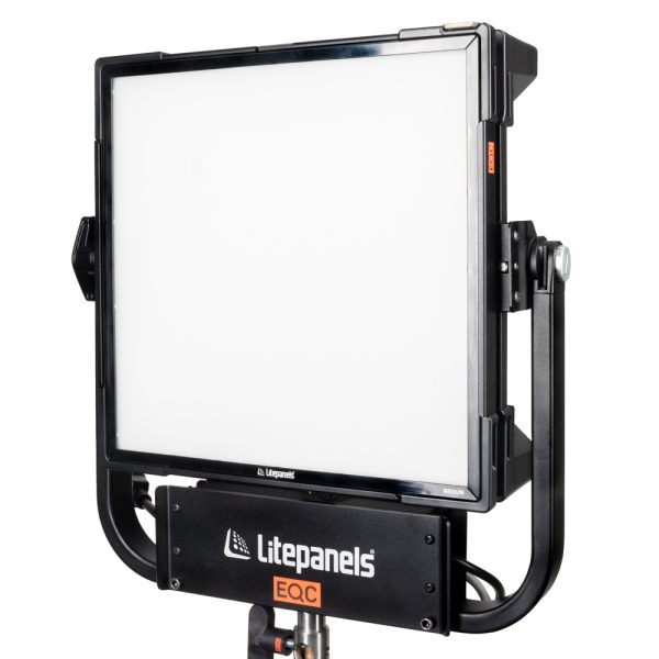 Litepanels Gemini 1x1 Soft LED-Flächenleuchte mit Diffusor, Haltebügel und Steuereinheit, von vorne.