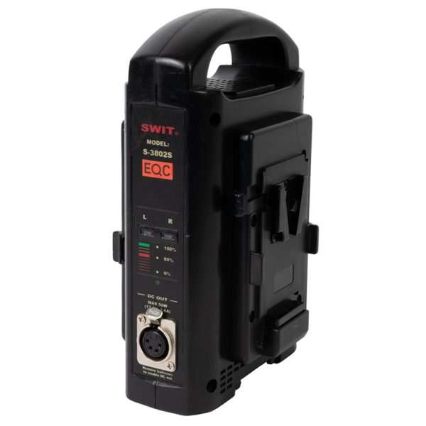 SWIT S-3802S Doppel-Ladegerät für V-Mount-Akkus mit Ladestandsanzeige und XLR-4-Pin-Ausgang, von vorne.